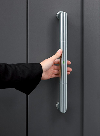 Особенности установки стационарных дверных ручек-скоб